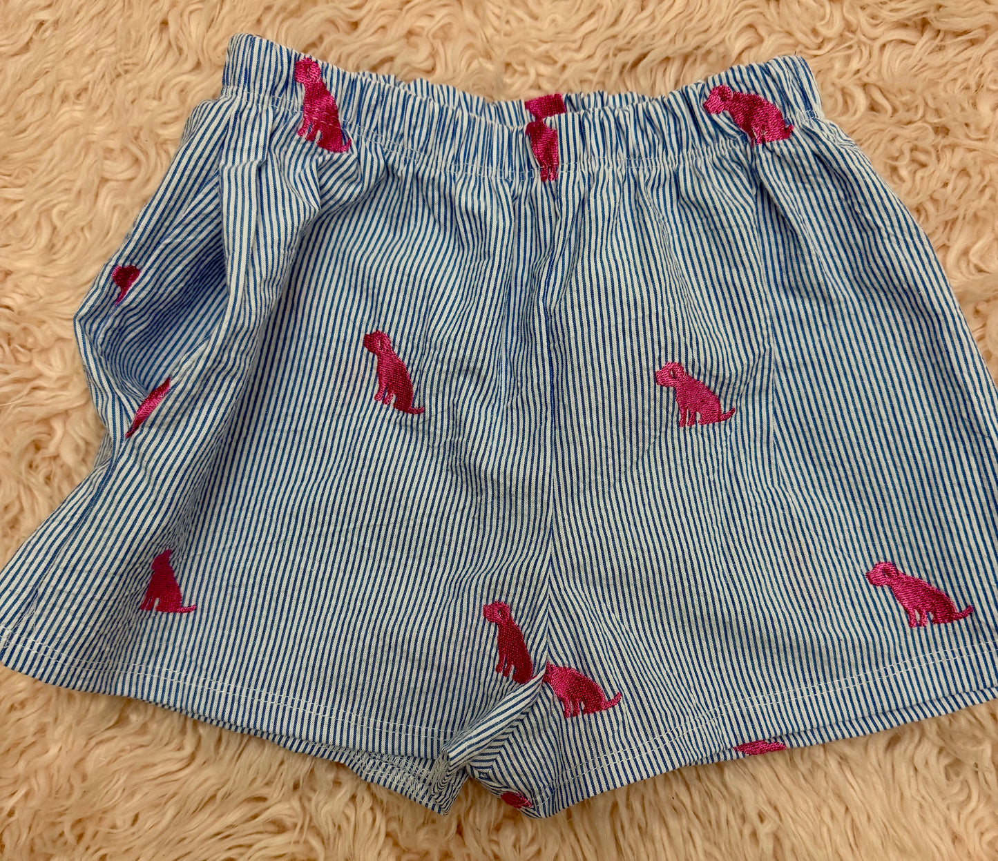 Size 5- lark shorts with pockets - embroidered dogs